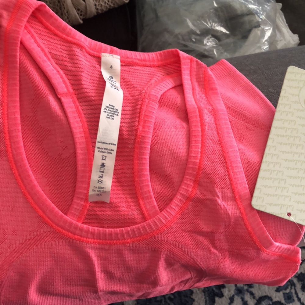 Lululemon Swiftly Tech - Picture 8 of 8